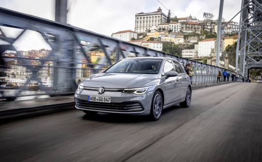 Volkswagen Golf mở bán 6 phiên bản, giá từ 798 triệu đồng