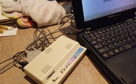 Mạng internet dial-up của AOL ngừng hoạt động sau 34 năm