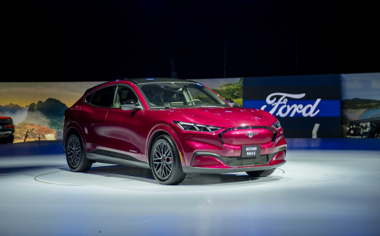 Cận cảnh Ford Mustang Mach-E – xe điện đầu tiên vừa chốt giá 2,599 tỷ đồng tại Việt Nam