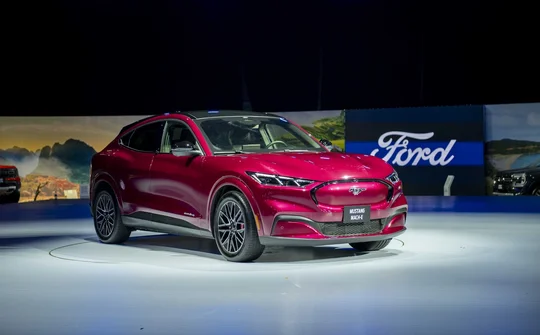 Cận cảnh Ford Mustang Mach-E – xe điện đầu tiên vừa chốt giá 2,599 tỷ đồng tại Việt Nam