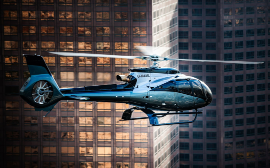 NOT A HOTEL đặt mua trực thăng Airbus ACH130 Aston Martin Edition