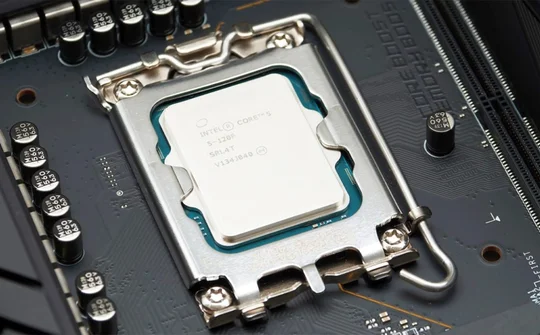 Intel ra mắt Core 5 120, sử dụng vi kiến trúc cũ dưới tên mới