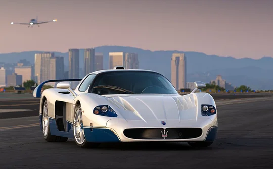 Maserati MC12 Stradale có giá dự kiến lên tới 5,5 triệu USD