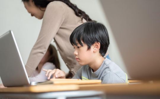 Hàn Quốc loại sách giáo khoa ứng dụng AI