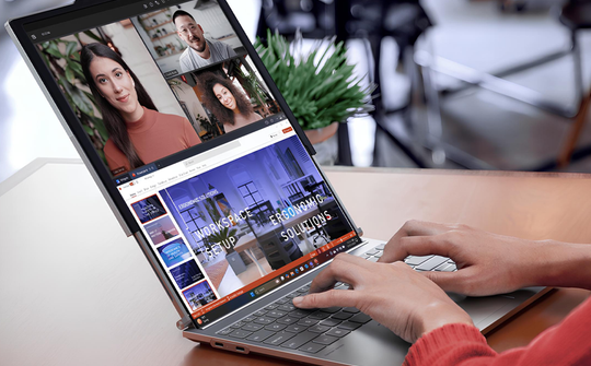 Laptop màn hình cuộn ThinkBook Plus Gen 6 Rollable lên kệ