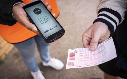 PouchNATION ứng dụng giải pháp Zebra rút ngắn thời gian check-in cho khách tham dự sự kiện