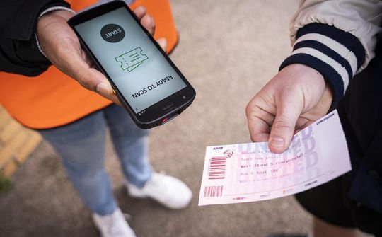 PouchNATION ứng dụng giải pháp Zebra rút ngắn thời gian check-in cho khách tham dự sự kiện