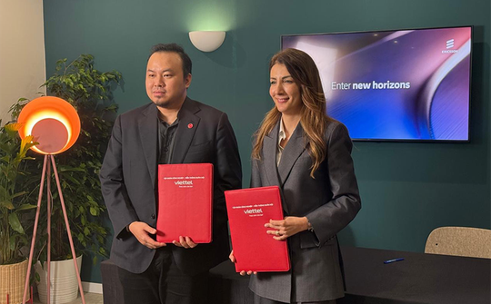 Ericsson và Viettel ký MoU hợp tác thúc đẩy phát triển mạng tự động hóa