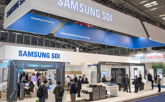 Samsung SDI bắt tay Mercedes-Benz trong lĩnh vực xe điện