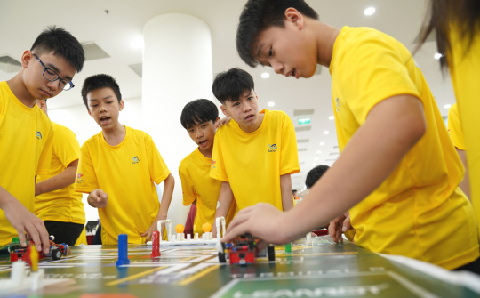 VSAR 2025–2026: Phát triển bền vững, Năng lượng xanh "đồng hành" cùng AI và Robotics