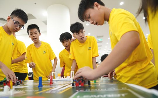 VSAR 2025–2026: Phát triển bền vững, Năng lượng xanh "đồng hành" cùng AI và Robotics