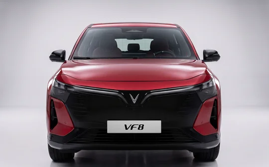 VinFast VF 8 thế hệ mới ra mắt, giá 999 triệu đồng