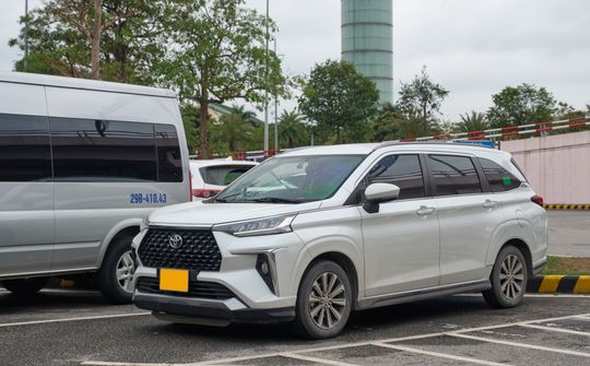 Toyota Veloz Cross và phân khúc MPV xăng: Tăng trưởng bất chấp sức ép xe điện