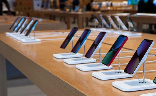 Thị trường smartphone toàn cầu chạm mốc thấp nhất trong 13 năm