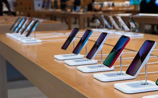 Thị trường smartphone toàn cầu chạm mốc thấp nhất trong 13 năm