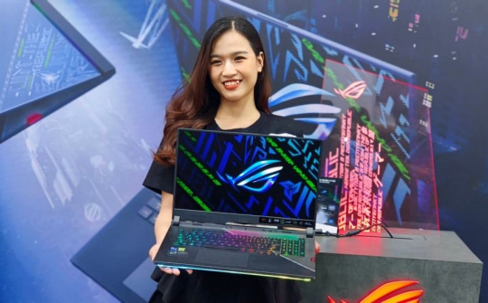 Laptop chơi game của Asus ROG có giá hơn 110 triệu đồng