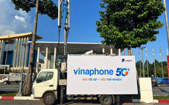 Tận mục trải nghiệm công nghệ VinaPhone 5G với các thiết bị tiên tiến nhất tại Techfest Việt Nam 2022