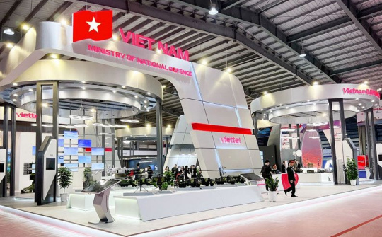 Viettel trình diễn sản phẩm công nghệ tại Triển lãm Quốc phòng Quốc tế Việt Nam 2022