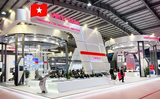 Viettel trình diễn sản phẩm công nghệ tại Triển lãm Quốc phòng Quốc tế Việt Nam 2022