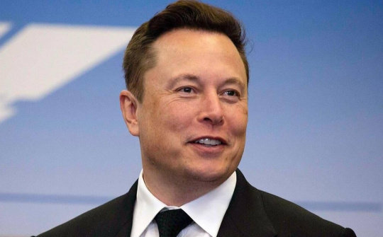 Tỉ phú Elon Musk sẽ cung cấp internet Starlink cho máy bay