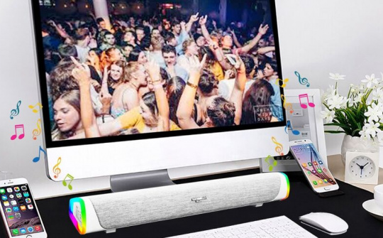 Giới trẻ mang âm nhạc đi khắp nơi cùng Soundbar di động
