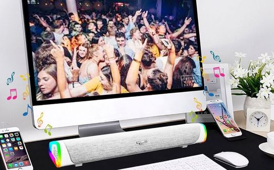 Giới trẻ mang âm nhạc đi khắp nơi cùng Soundbar di động