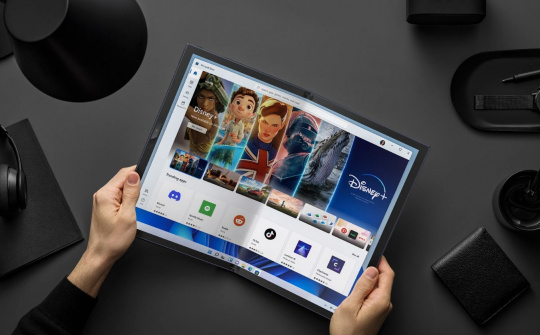 Asus ra mắt laptop màn hình gập Zenbook 17 Fold OLED