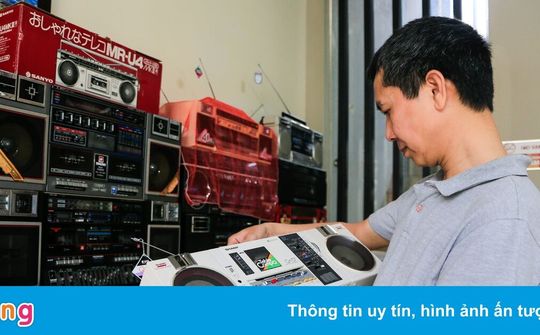 Thú chơi "hoài cổ" và người sở hữu hơn 1.400 chiếc cassette ở Hà Nội