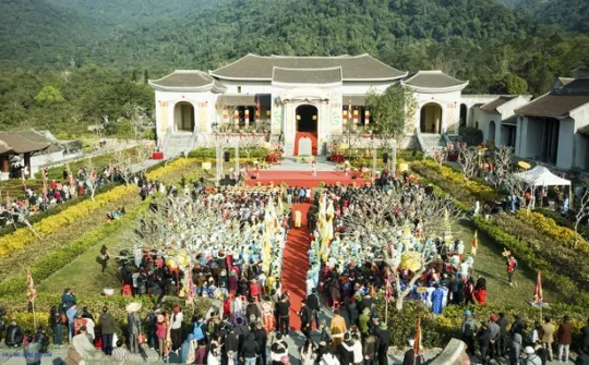 Quảng Ninh khai hội xuân Yên Tử sau 3 năm tạm dừng vì Covid-19