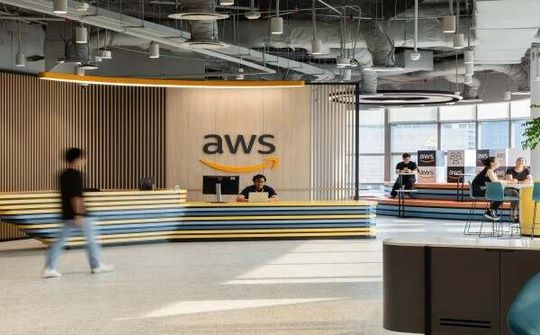 AWS tăng cường hiện diện tại ASEAN với đầu tư 25,5 tỷ MYR