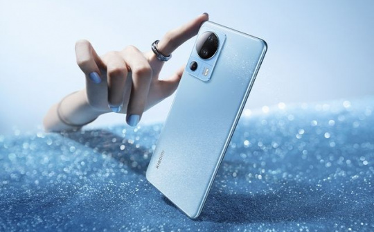 Xiaomi 13 Lite với giá chỉ 10,69 triệu đồng tại FPT Shop