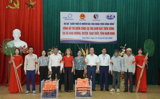 Công bố thí điểm công cụ thu gom rác trên sông tại huyện Giao Thuỷ, tỉnh Nam Định