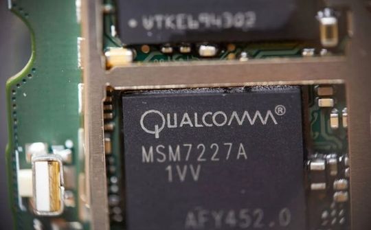 Chip Qualcomm bị tố thu thập và truyền thông tin người dùng