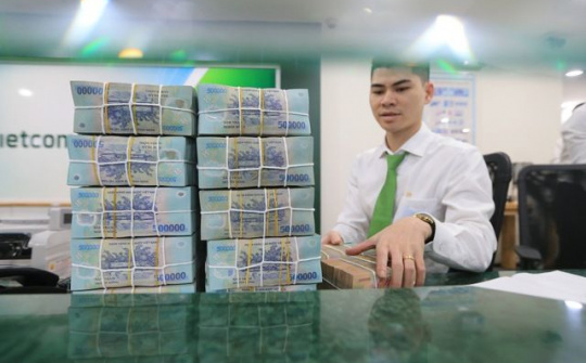 Vietcombank dự kiến sẽ giảm lãi suất huy động tiền đồng