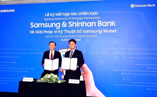 Samsung ký ghi nhớ hợp tác ngân hàng Shinhan Việt Nam
