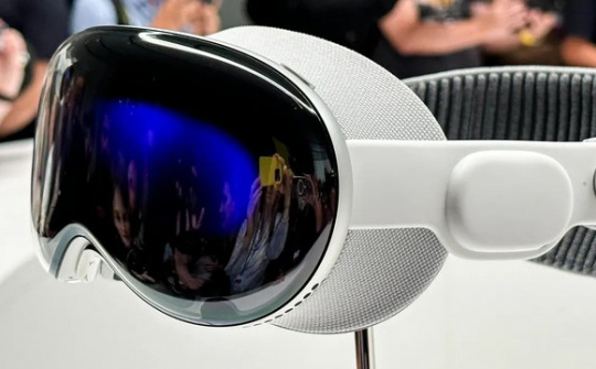 Kính Vision Pro có giá 90 triệu đồng tại Việt Nam