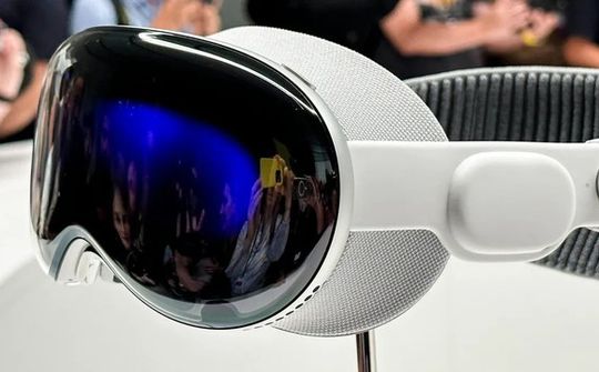 Kính Vision Pro có giá 90 triệu đồng tại Việt Nam
