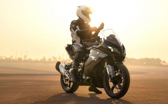 BMW G310 RR phiên bản 2023 ra mắt tại Ấn Độ