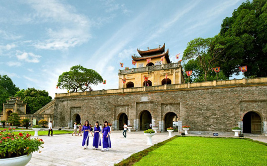 Doanh thu ngành du lịch Hà Nội tăng 74,4% trong sáu tháng năm 2023