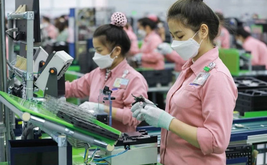 Năm 2023, thu nhập bình quân của lao động tăng 6,9%