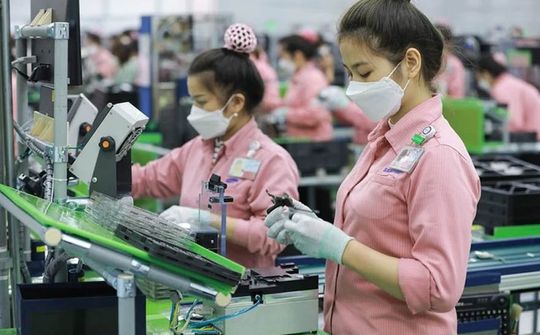 Năm 2023, thu nhập bình quân của lao động tăng 6,9%