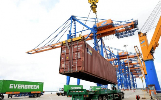 Nhận diện động lực tăng trưởng ngành cảng biển và logistics