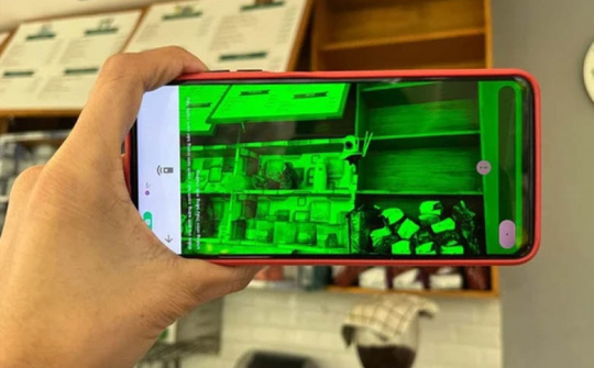 Cháy hàng thiết bị phát hiện camera quay lén