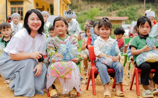 BLOOMING PROJECT: Vì bát cơm ngon nơi bếp ấm cho các em nhỏ vùng khó khăn