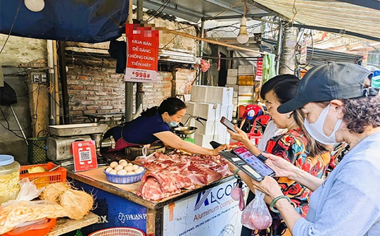 Đưa công nghệ số vào chợ truyền thống