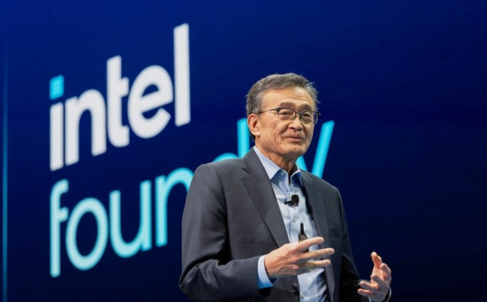 Intel thực hiện thay đổi lớn trong chiến lược sản xuất chip