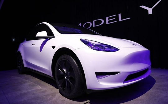 Doanh số bán xe điện tại Anh tăng mạnh trong nửa đầu năm 2025