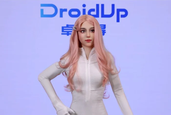 Robot Moya có thân nhiệt như người, giá hơn 4 tỷ đồng