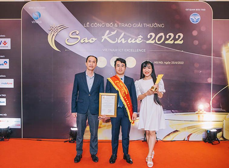 Máy bán hàng tự động thông minh SVM của Hyperlogy xuất sắc đạt giải thưởng Sao Khuê 2022 XẾP HẠNG 5 SAO