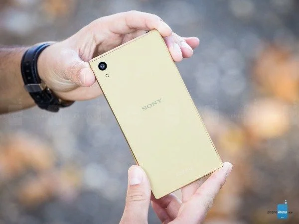 Những smartphone 2 SIM nổi bật 2015